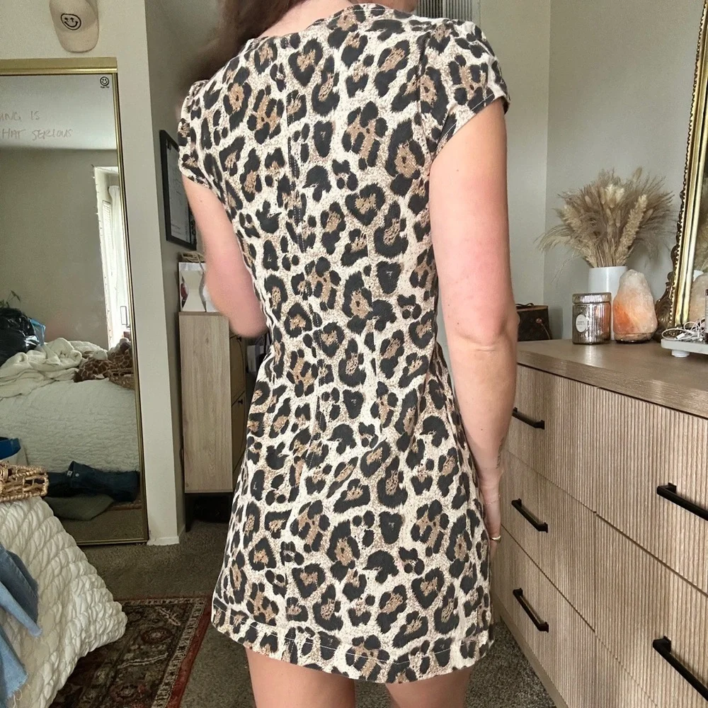 Leopard Button Front Mini S - Picture 6 of 7